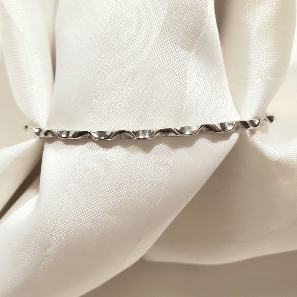 Bangle Wave Design Style Silver